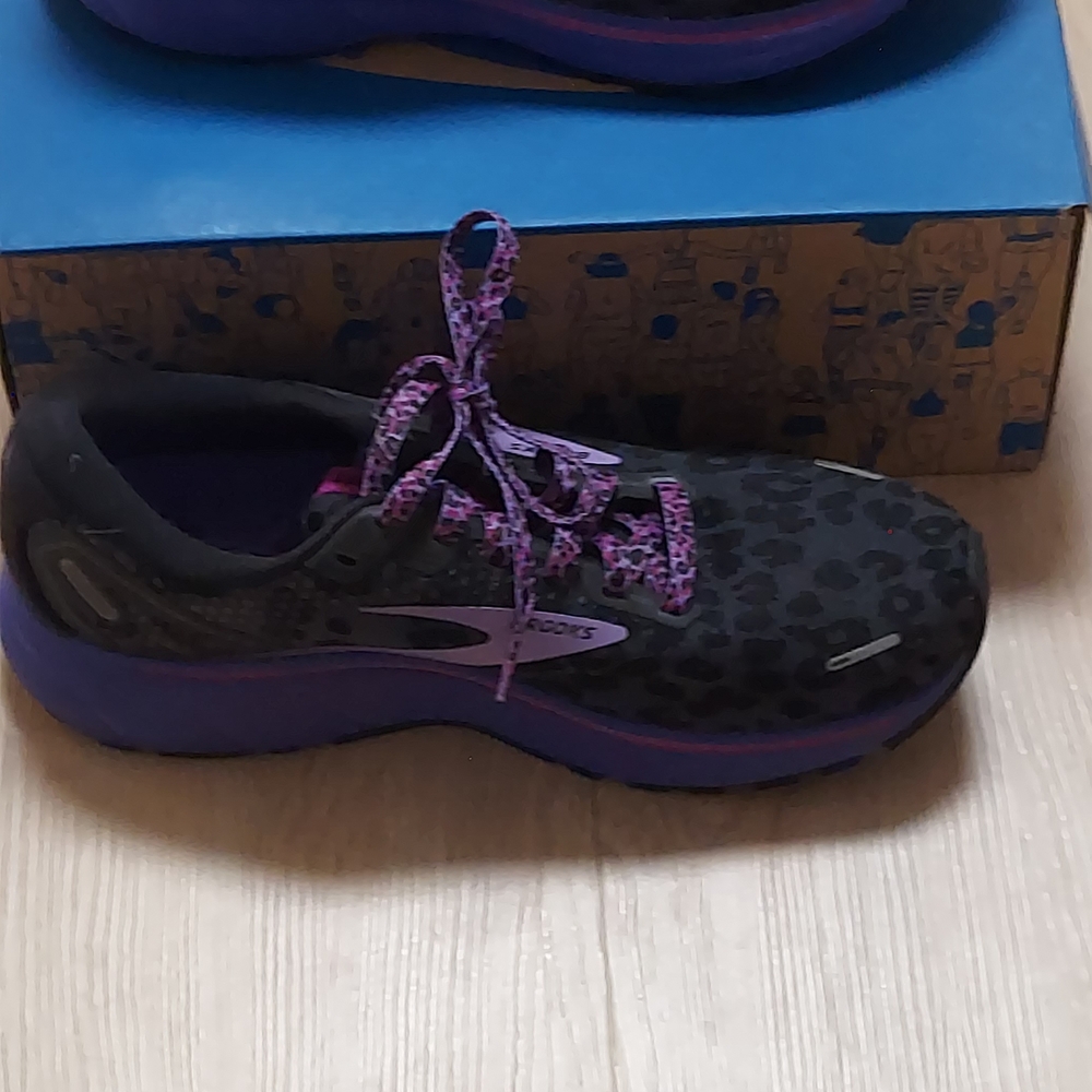 Brooks Women's Black and Purple Leopard Athletic Shoes